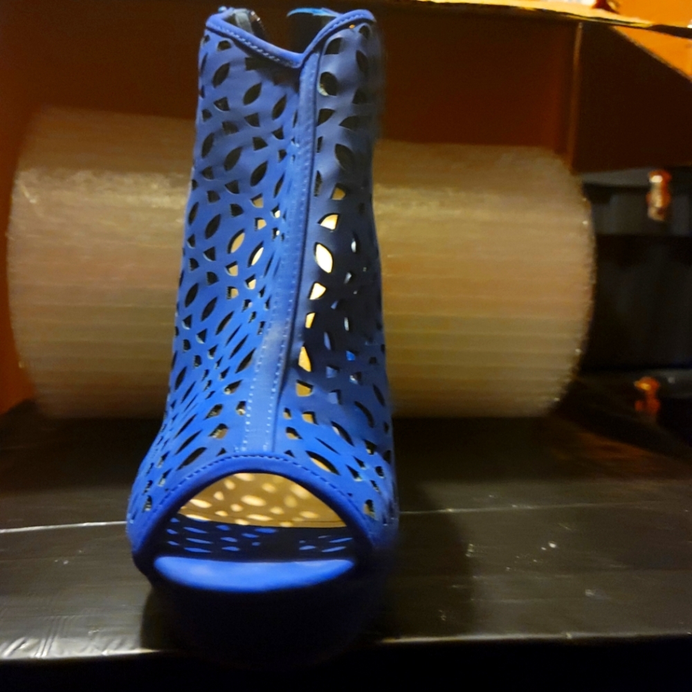 Peep toe wedges